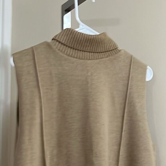 Zara top  - Picture 4 of 7